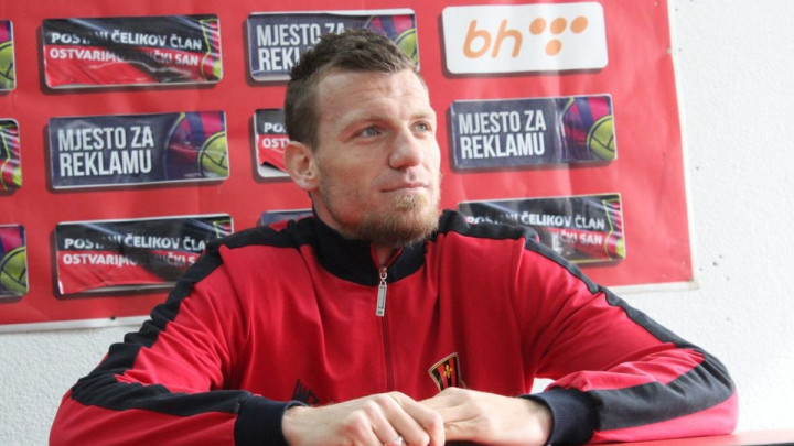 "Sinoć smo postigli dogovor i pružili ruku, ali dva sata pred polazak javljeno mi je da ne dolazim"