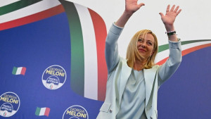 Žena koju je "stvorio" Silvio Berlusconi: Od konobarice u noćnim klubovima do premijerke Italije