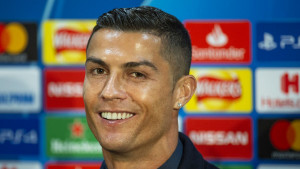 Gospodski potez Cavanija: United našao rješenje kako da Ronaldo dobije broj sedam