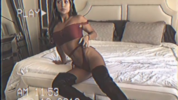 Reklama kao porno film: Najpopularnija ring djevojka je "pokidala" konkurenciju