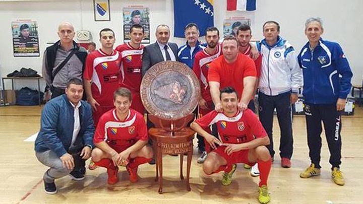 Mirsad Fazlinović ostaje trener Mostar SG-a