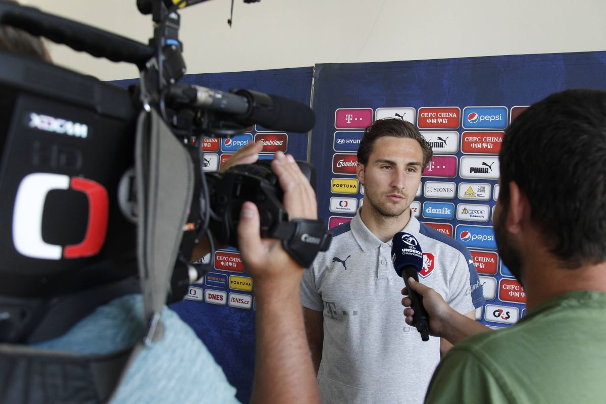 Otac mu je Srbin iz BiH, a on se odrekao srpstva da igra za Hajduk: "Tata me tako odgojio" Otac mu je Srbin iz BiH, a on se odrekao srpstva da igra za Hajduk: "Tata me tako odgojio"