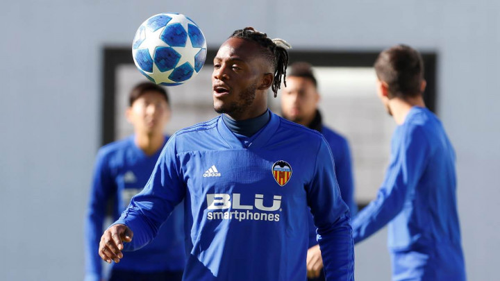 Chelsea dogovorio Batshuayijev transfer sa dva kluba?