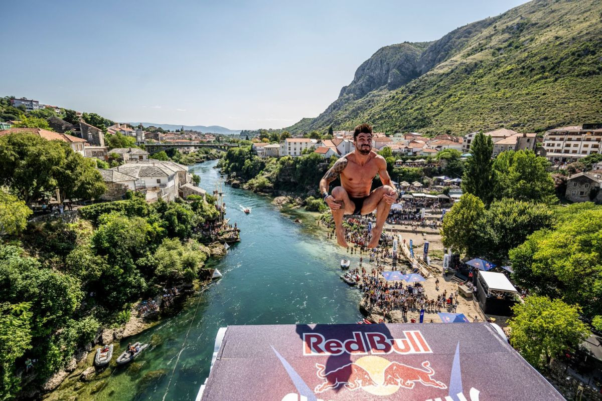 Red Bull Cliff Diving Svjetska serija stiže u Mostar, Iffland spremna za osvajanje devete titule Red Bull Cliff Diving Svjetska serija stiže u Mostar, Iffland spremna za osvajanje devete titule