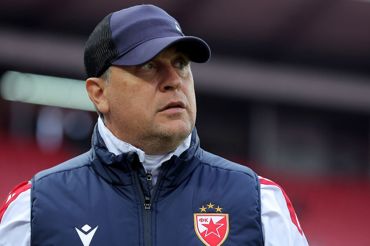 Bahati Vladan Milojević ne prestaje šokirati Srbiju - Svi pričaju o scenama trenera Crvene zvezde Bahati Vladan Milojević ne prestaje šokirati Srbiju - Svi pričaju o scenama trenera Crvene zvezde