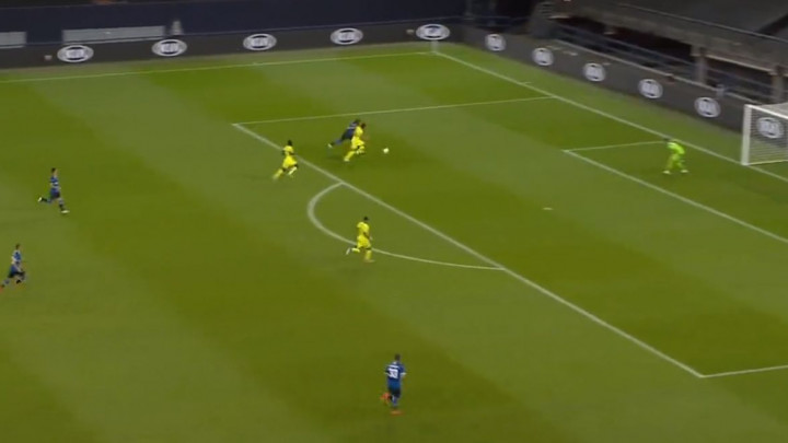 Da bi neko postigao ovakav gol u svijetu fudbala mora da bude jak kao stijena, a to je Lukaku!