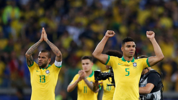 Dnevno sakupi 2.000 kokosa za osam eura, a onda su za to saznali Dani Alves i Casemiro