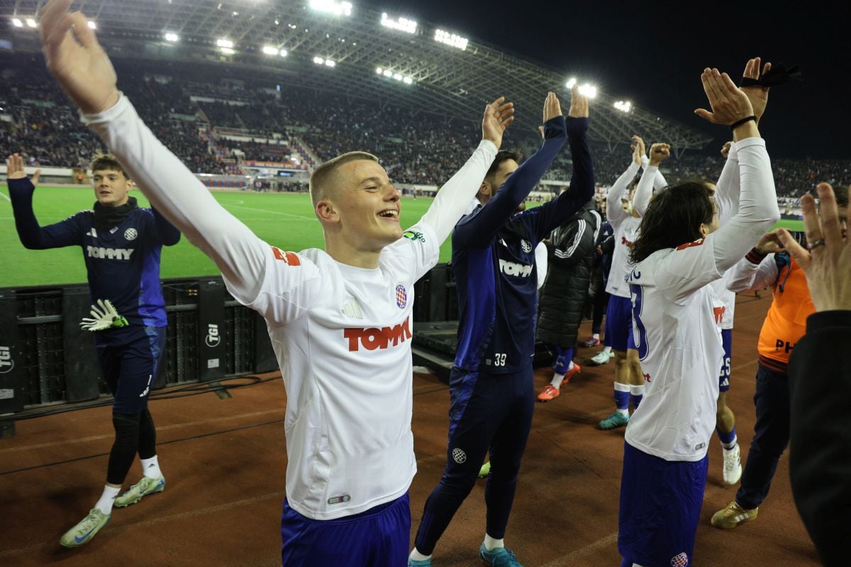 Zarada (ne)očekivana: Nazire novi klub Brune Durdova Zarada (ne)očekivana: Nazire novi klub Brune Durdova