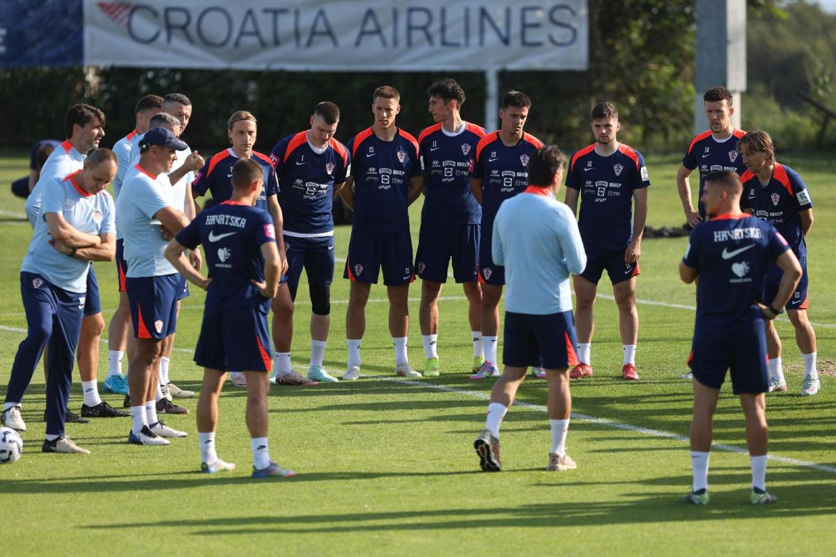 Ma kakav Baturina?! Nije ni starter u reprezentaciji, a postaje najskuplji Hrvat ovog ljeta Ma kakav Baturina?! Nije ni starter u reprezentaciji, a postaje najskuplji Hrvat ovog ljeta