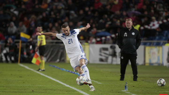Elvis Sarić novi igrač Al Ahlija