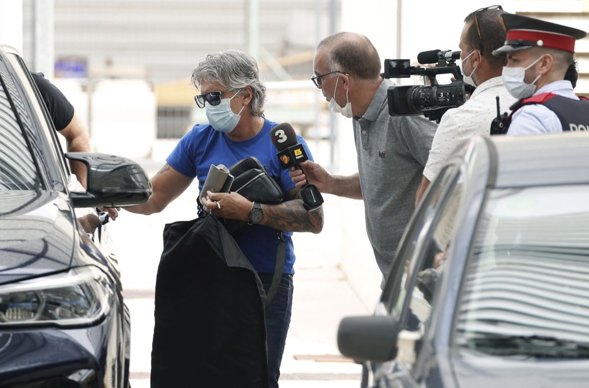 Novinari dočekali Messijevog oca na aerodromu: "Nisam ljut na klub, razočarali su me neki ljudi"