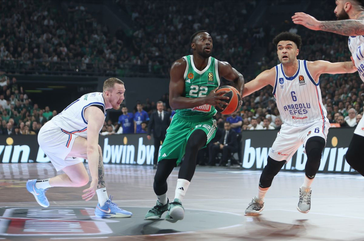 Spektakl u Atini na početku play-offa: Panathinaikos u zadnjoj minuti srušio Anadolu Efes Spektakl u Atini na početku play-offa: Panathinaikos u zadnjoj minuti srušio Anadolu Efes