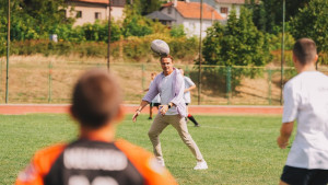 Enis igrao ragbi na Bilinom Polju