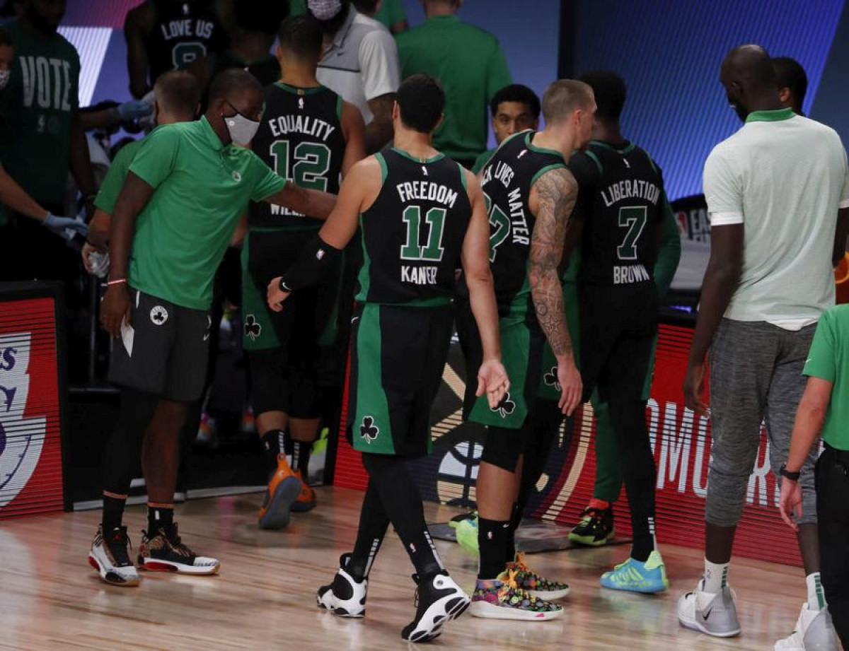 U svlačionici Celticsa bilo je svega: Svi ste u ovom sr*nju