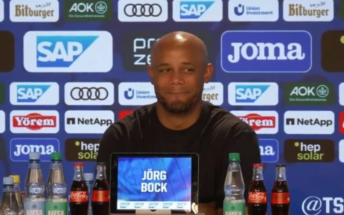 Vincent Kompany došao na press konferenciju, rekao novinarima jednu rečenicu i otišao Vincent Kompany došao na press konferenciju, rekao novinarima jednu rečenicu i otišao