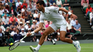 Novaku Đokoviću je u prvom kolu Wimbledona veći problem predstavljala kiša nego protivnik