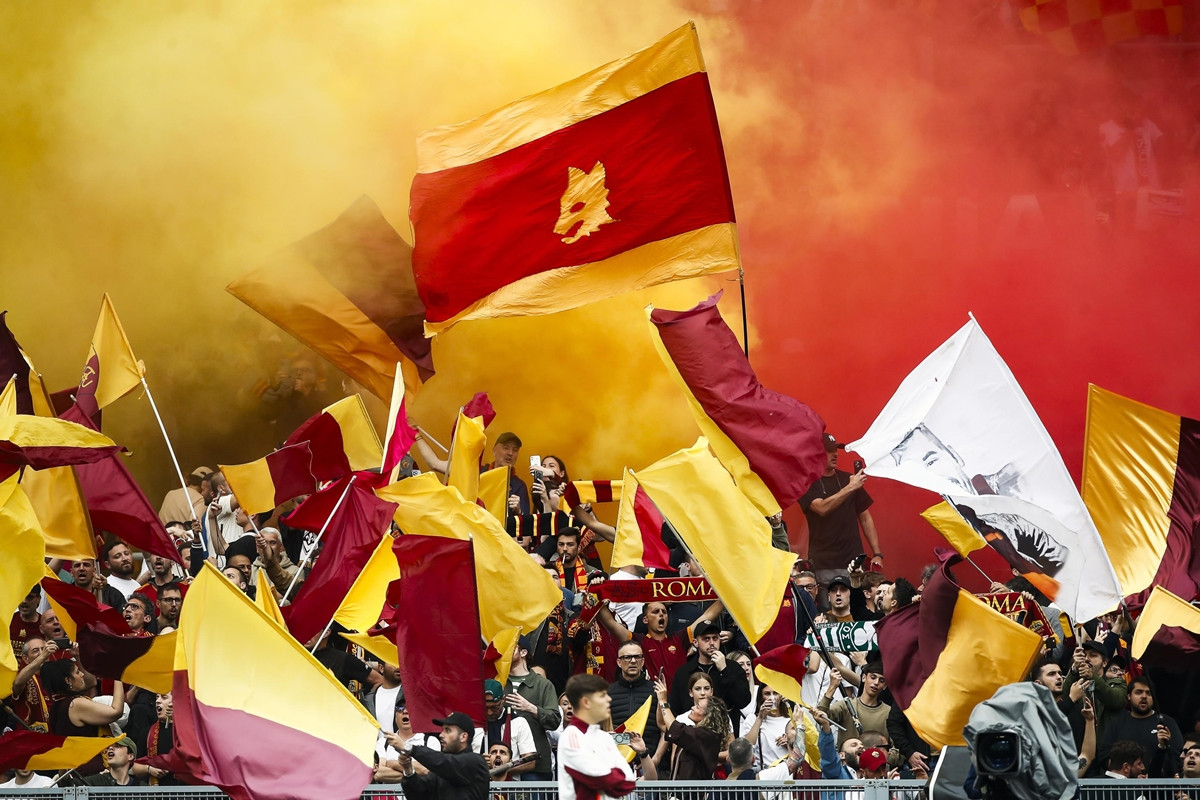 Panika u glavnom gradu Italije! Roma ima dva dana da skupi 12 miliona eura, inače im slijedi... Panika u glavnom gradu Italije! Roma ima dva dana da skupi 12 miliona eura, inače im slijedi...
