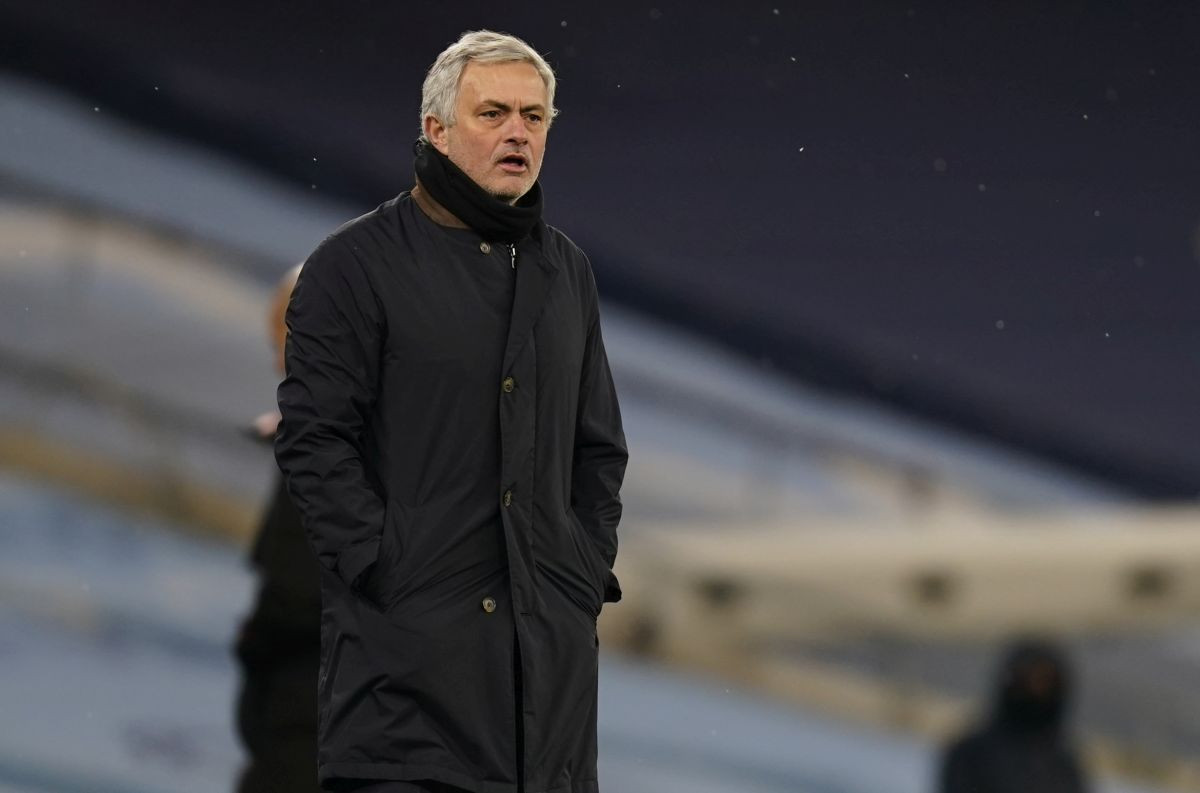 Jose Mourinho o modernim penalima: Nokat, prst, nos...