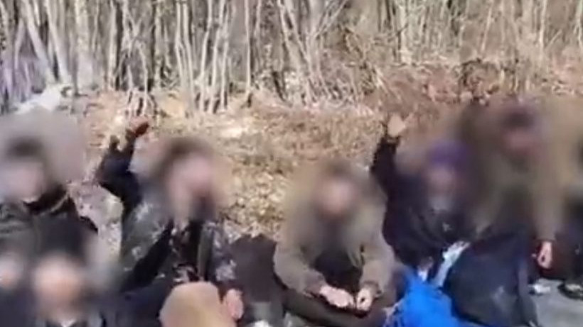 Policajac tjerao migrante da skandiraju "Dinamo, Dinamo", pa dobio otkaz