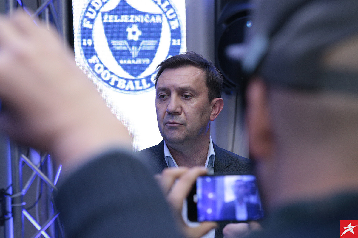 Badžak: Vraćam se? Nemam te informacije, a šta će biti u narednim danima vidjet ćemo Badžak: Vraćam se? Nemam te informacije, a šta će biti u narednim danima vidjet ćemo