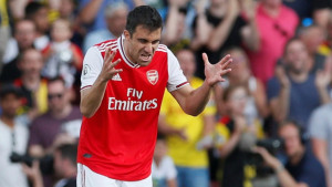 Arsenal Liverpoolu ponudio štopera