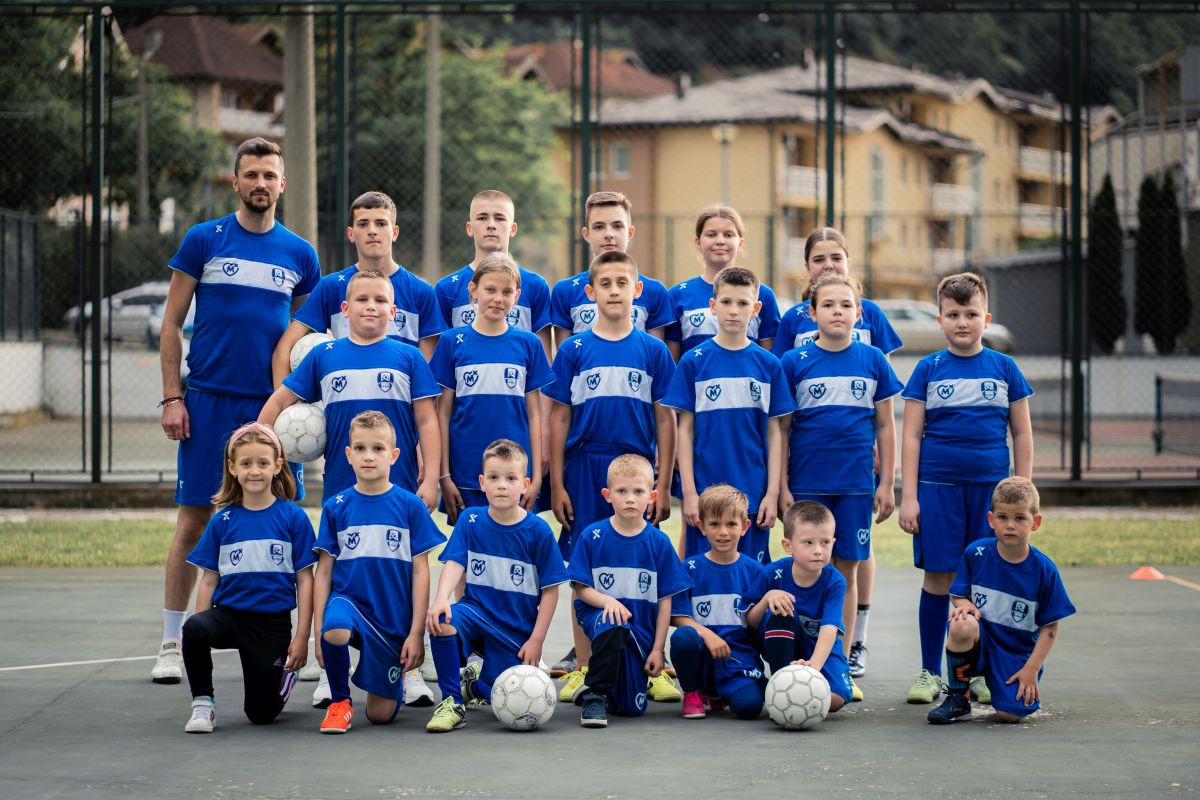 Kompanija Mozzart donirala  sportsku opremu FC Konjic