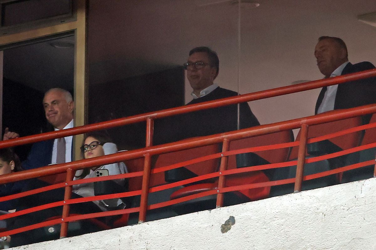 Srbijom se širi priča da su Vučić i Terzić dogovorili brutalnu namještaljku zbog Crvene zvezde Srbijom se širi priča da su Vučić i Terzić dogovorili brutalnu namještaljku zbog Crvene zvezde