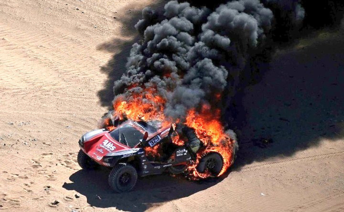 Spektakularan, ali i okrutan požar obilježio etapu relija Dakar u Saudijskoj Arabiji 
