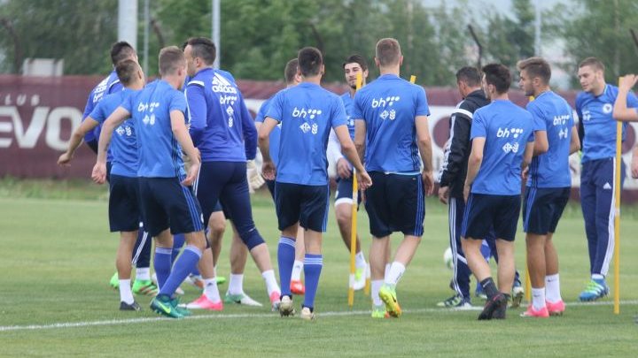 Greška u sistemu za prijavu igrača oslabila Zmajiće