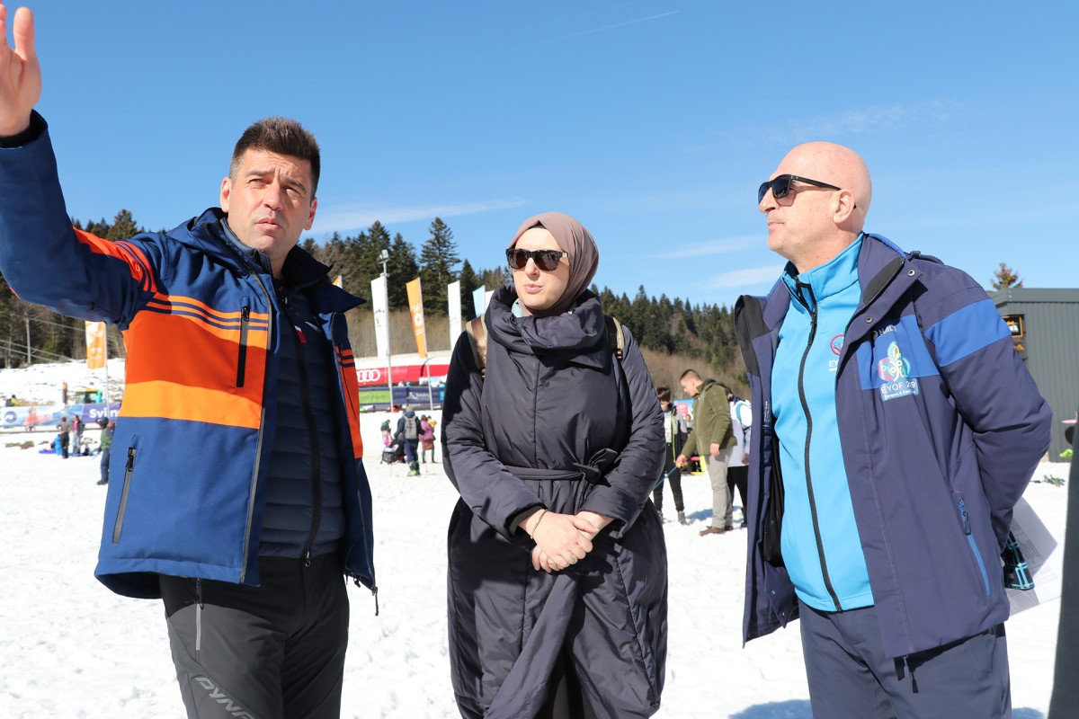 Na Bjelašnici i Igmanu više od 4.000 učenika šestih razreda osnovnih škola uči skijati