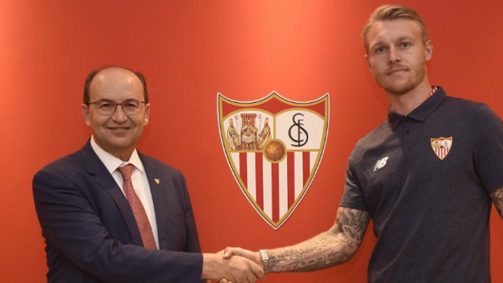 Sevilla potvrdila: Kjaer potpisao do 2021. godine