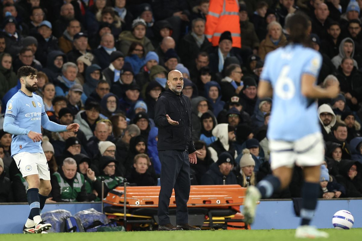 Na Etihadu više niko nije siguran: Pep Guardiola otpisao igrača u kojeg se kleo! Na Etihadu više niko nije siguran: Pep Guardiola otpisao igrača u kojeg se kleo!