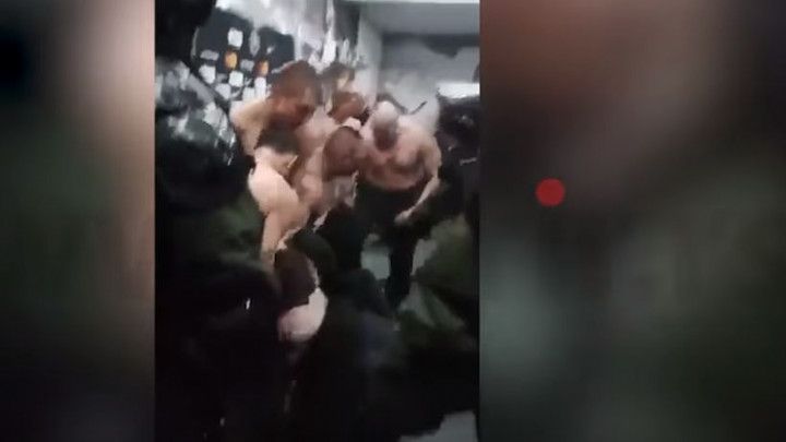 Novi snimak postrojavanja huligana na stadionu Partizana