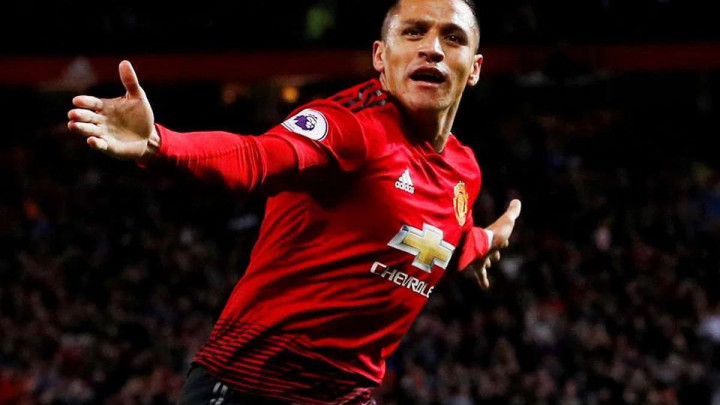 Alexis raskinuo ugovor sa Manchester Unitedom, zaradio bogatstvo, a zatim potpisao za novi klub