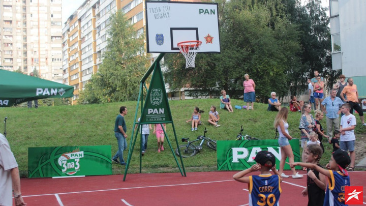 Tuzla: Obnovljen kultni basket teren na Slatini