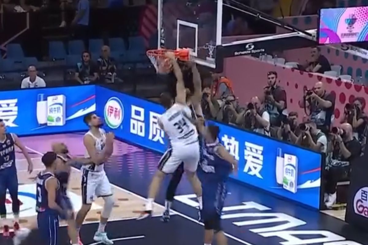 Bolje je da se sklonite sa puta! Kenan Kamenjaš "počistio" reket na Kipru Bolje je da se sklonite sa puta! Kenan Kamenjaš "počistio" reket na Kipru