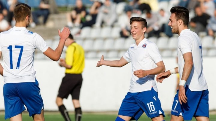 Hajduk minimalan protiv Slavena