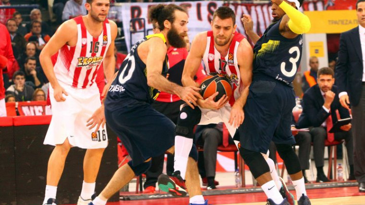 Fenerbahce slavio u dvorani "Mira i prijateljstva"
