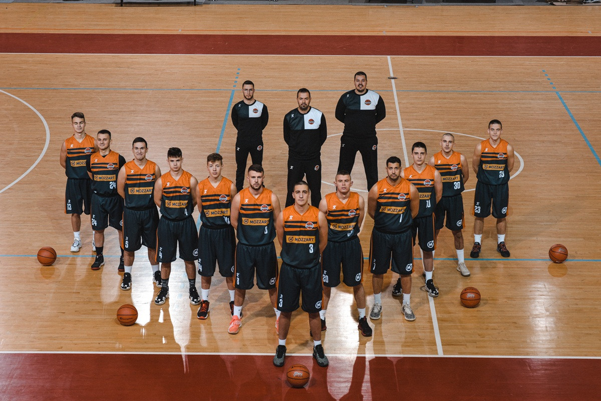 Za "Prvi koš": Mozzart podržao Školu košarke u Vitezu