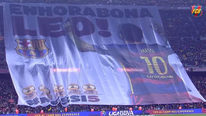 Koreografija navijača Barcelone u čast Lionela Messija