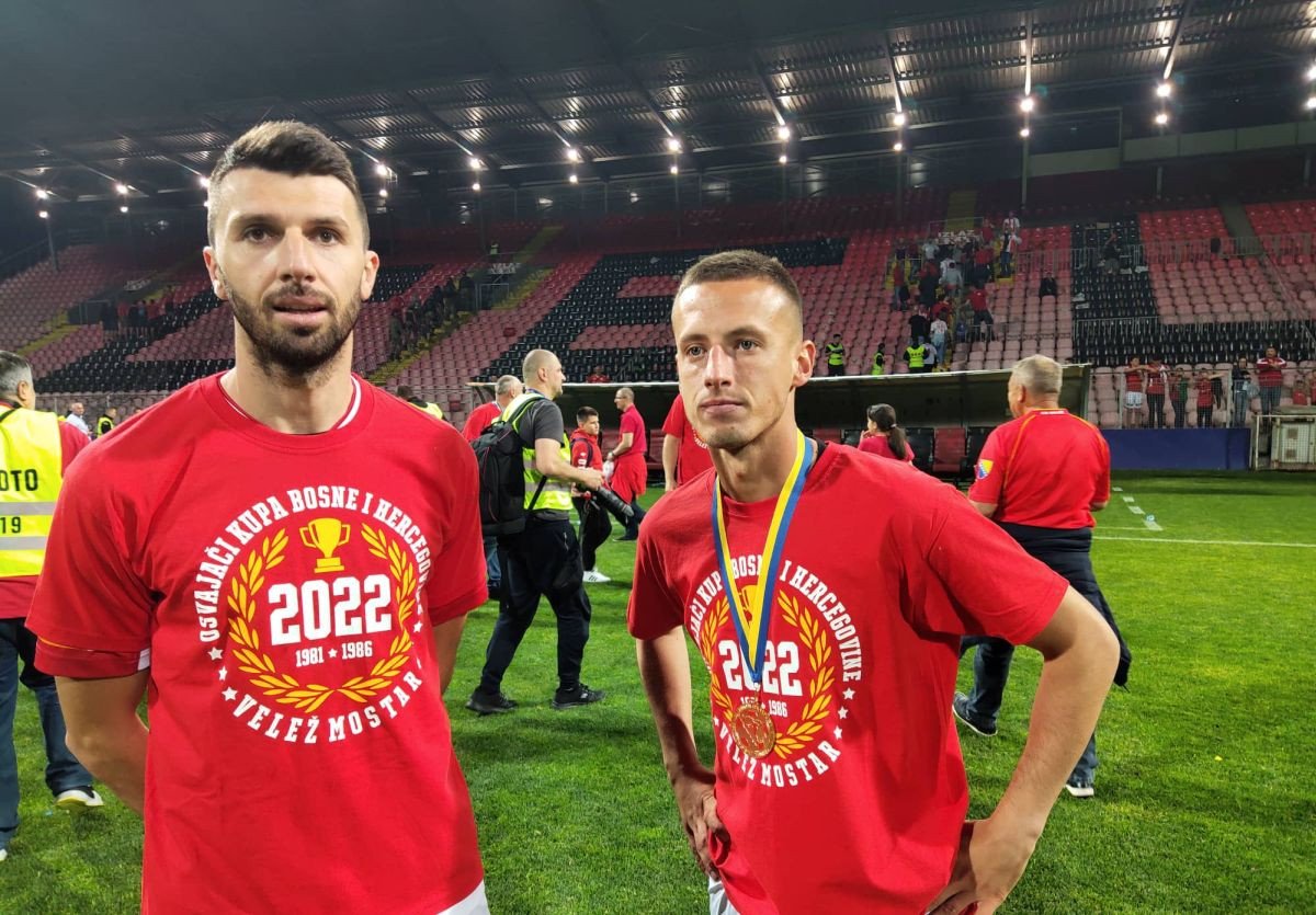 Haskić i Pršeš sretni što nose trofej u Mostar: Za naše navijače!