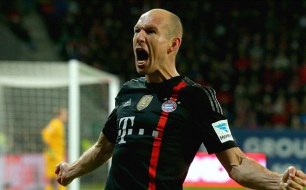 Robben vježbao simuliranje prije početka utakmice?