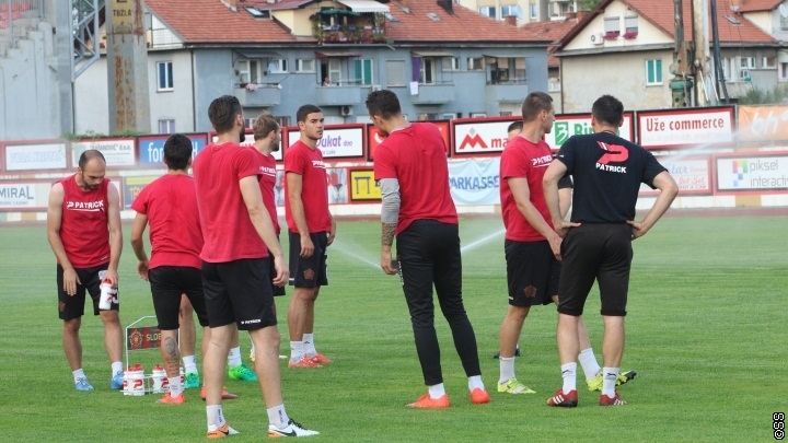 Fudbaleri Slobode večeras odradili prvi trening
