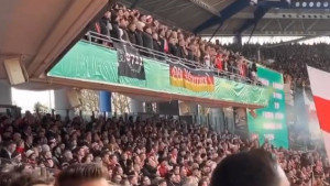 Tribina u Nurnbergu počela da se ljulja, a navijači ispod nje molili Boga samo da se ne sruši