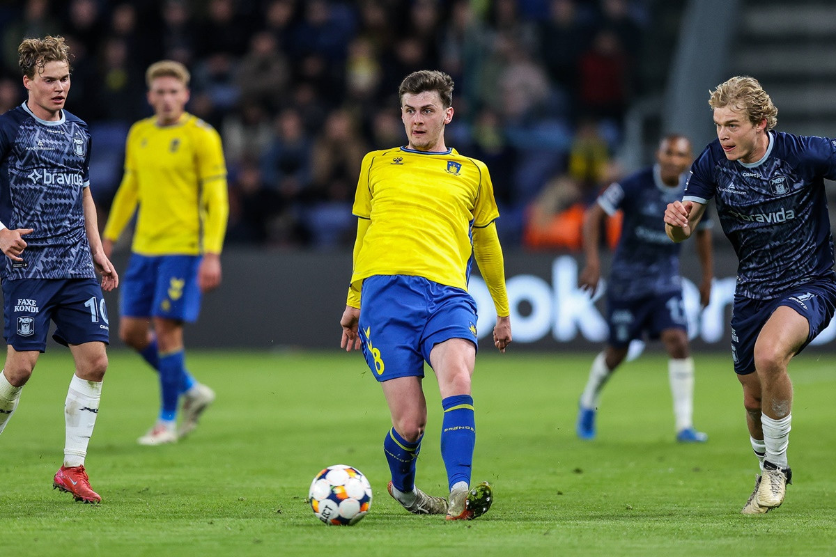 Benjamin Tahirović junak u sedmoj minuti nadoknade, ostavio je Brondby u borbi za titulu! Benjamin Tahirović junak u sedmoj minuti nadoknade, ostavio je Brondby u borbi za titulu!