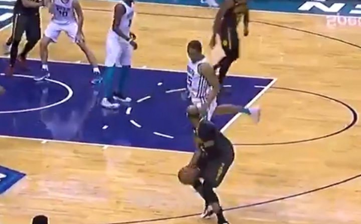 Forma je prolazna, a klasa je vječna: Vince Carter zaludio javnost svojim potezom Forma je prolazna, a klasa je vječna: Vince Carter zaludio javnost svojim potezom