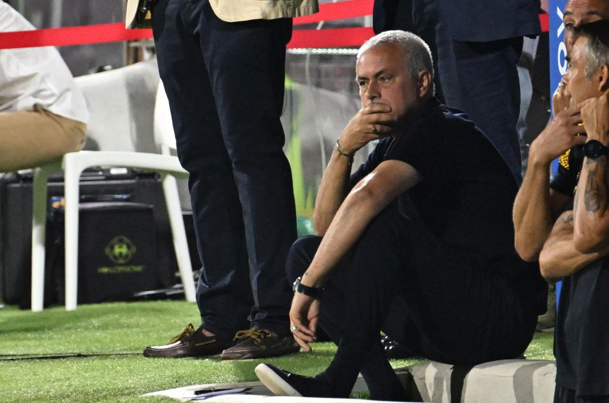 Zato ga zovu Posebni: Pobijedili Salernitanu, a onda je Mourinho rekao šta je za večeru Zato ga zovu Posebni: Pobijedili Salernitanu, a onda je Mourinho rekao šta je za večeru
