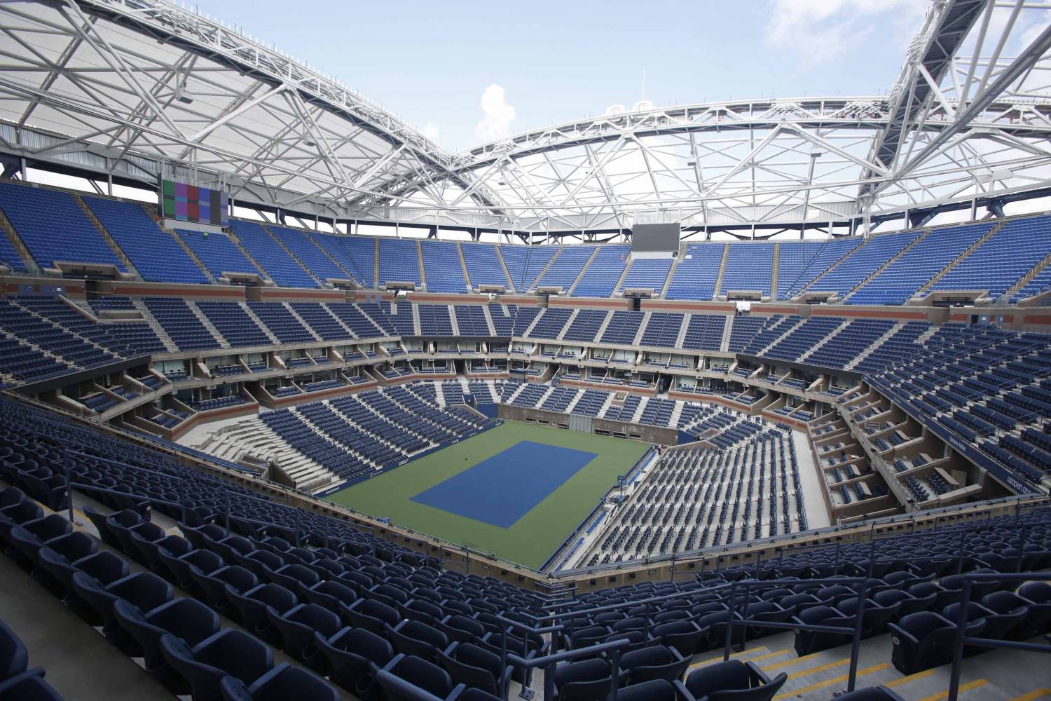 Stadioni i dvorane u vrijeme pandemije pretvoreni u bolnice Stadioni i dvorane u vrijeme pandemije pretvoreni u bolnice