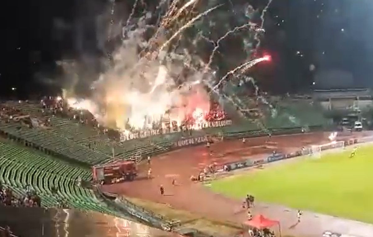 Velika bakljada navijača Sarajeva Velika bakljada navijača Sarajeva
