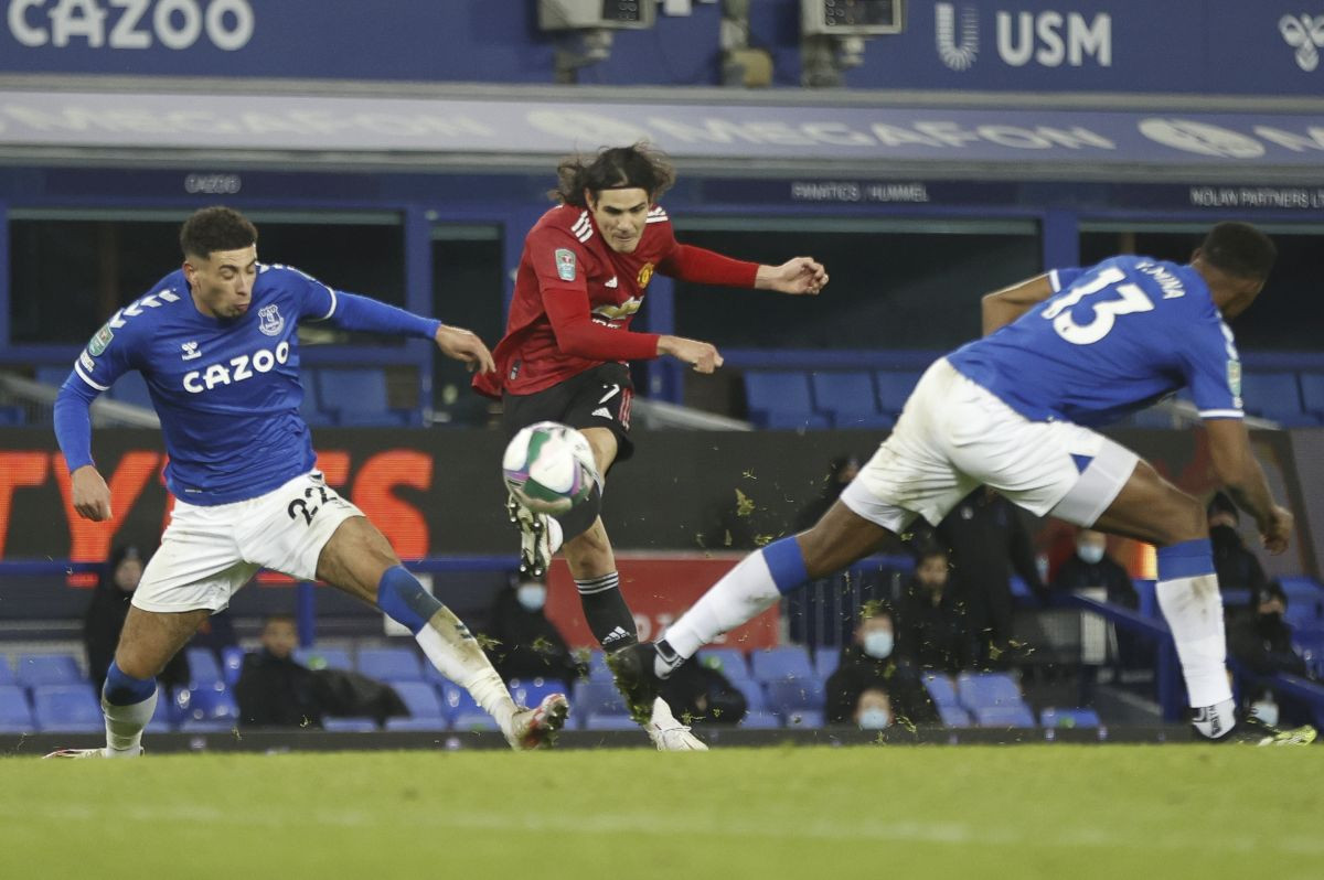 Cavani i Martial odveli Manchester United u polufinale Liga kupa